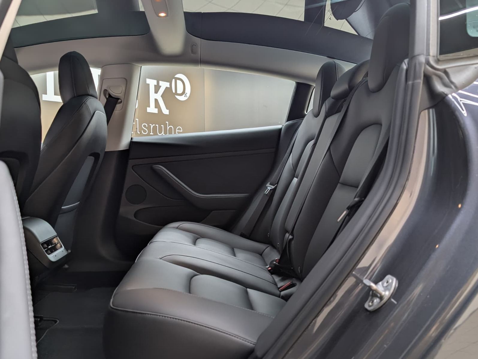 Tesla Model 3 RWD PANO LED NAVI SHZ KAMERA ACC 18 foto 11