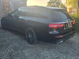 Mercedes-Benz E 450 AMG 4MATIC T AVANTGARDE Autom. - Mercedes-Benz E 450: Kombi