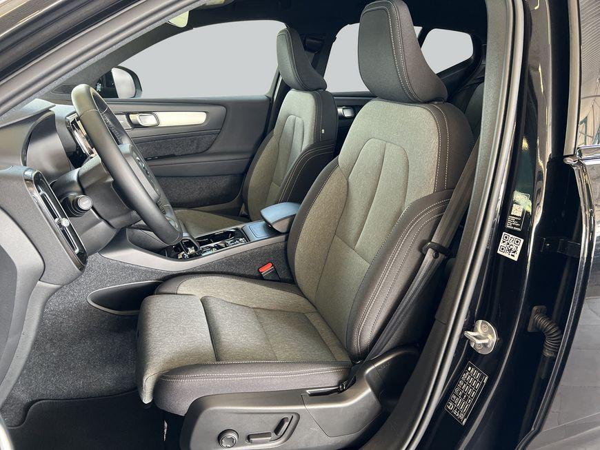 Volvo XC40 B3 Plus-Dark DKG Pano Pixel-LED AHK Pilot B