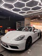 Porsche Boxster  718 S - Porsche Boxster: 718