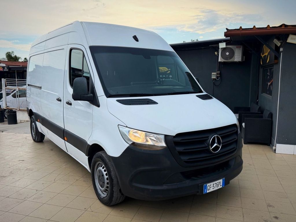 Image of Mercedes-Benz Sprinter