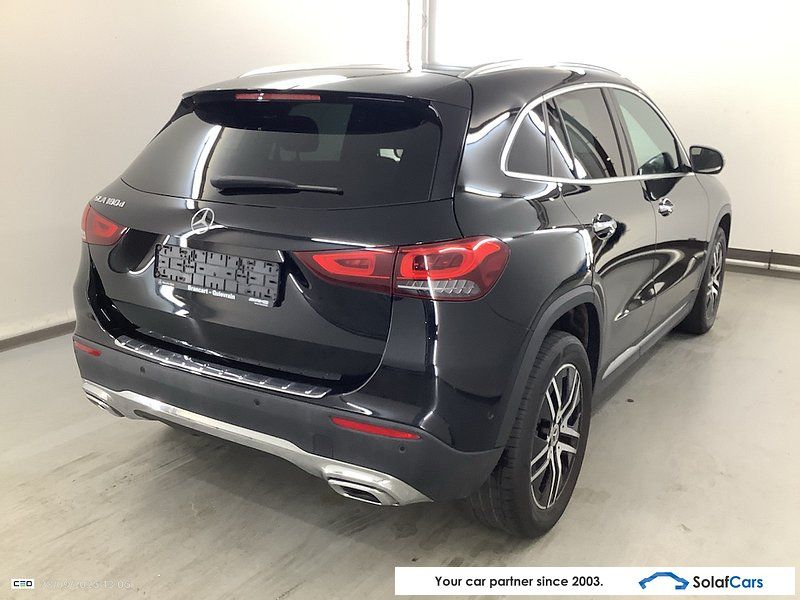 Mercedes-Benz GLA 180 d Aut. Pano Multibeam Ambient Widescree imagem 3