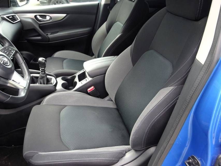 Fahrzeugabbildung Nissan Qashqai 1,3 DIG-T  N-Connecta