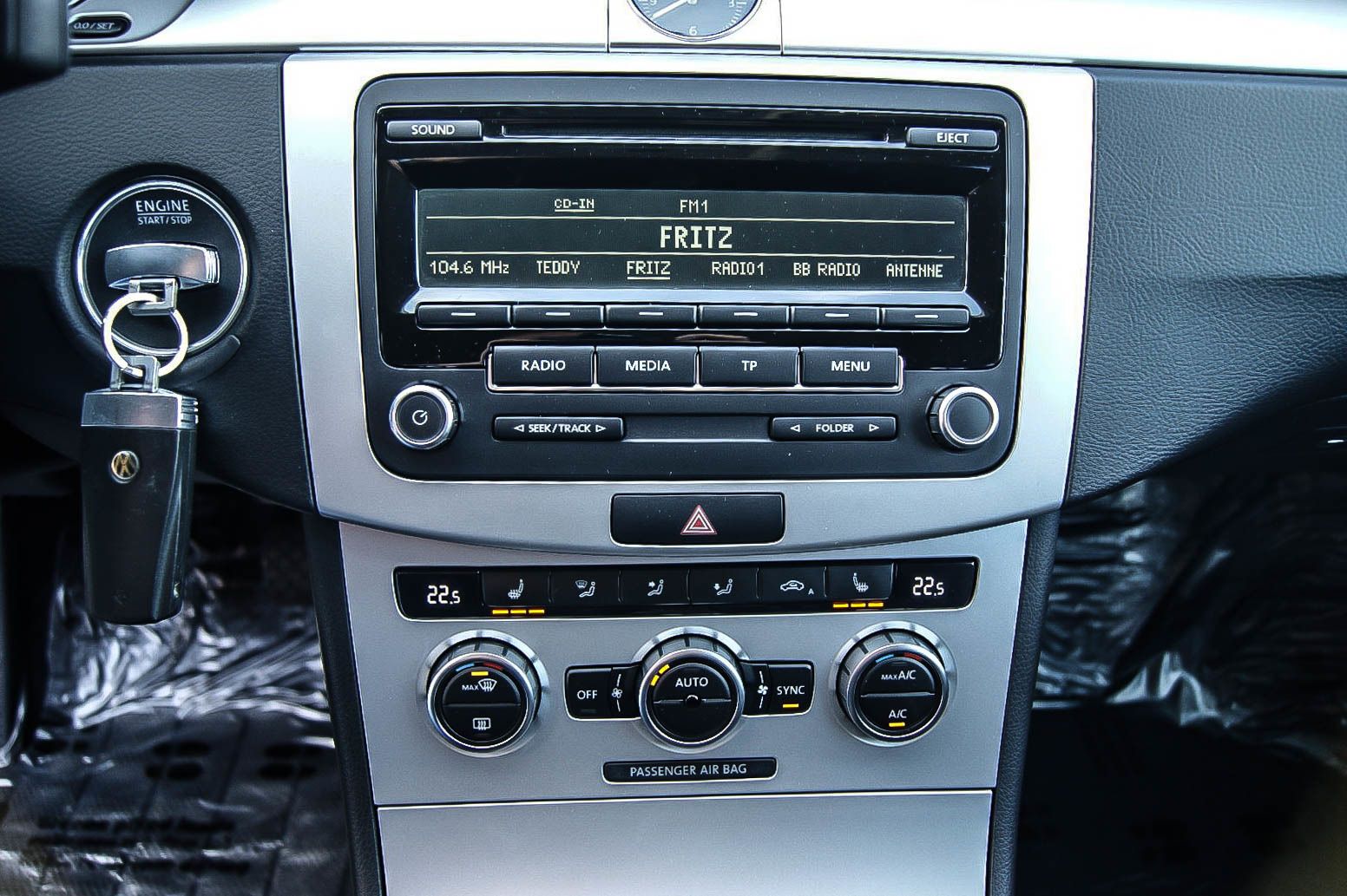 Fahrzeugabbildung Volkswagen Passat Variant 14 TSI Trendline KLIMA KESSY PDC