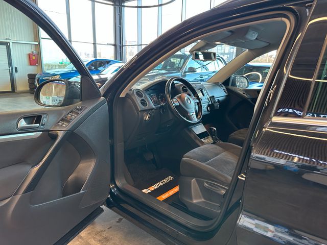 Volkswagen Tiguan Sport & Style 4Motion *BiXenon*Navi*AHK*