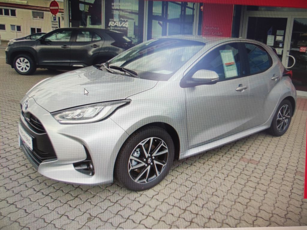 Toyota Yaris Hybrid 1.5 VVTi Teamplayer Comfort-Paket*