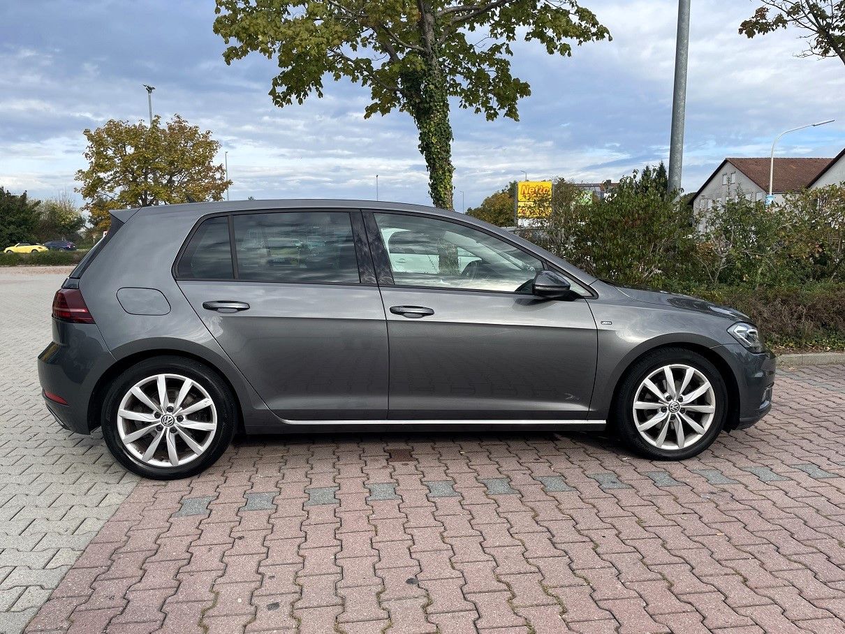 Volkswagen Golf VII 1,5 TSI DSG Navi,Panorama,Standheizung,