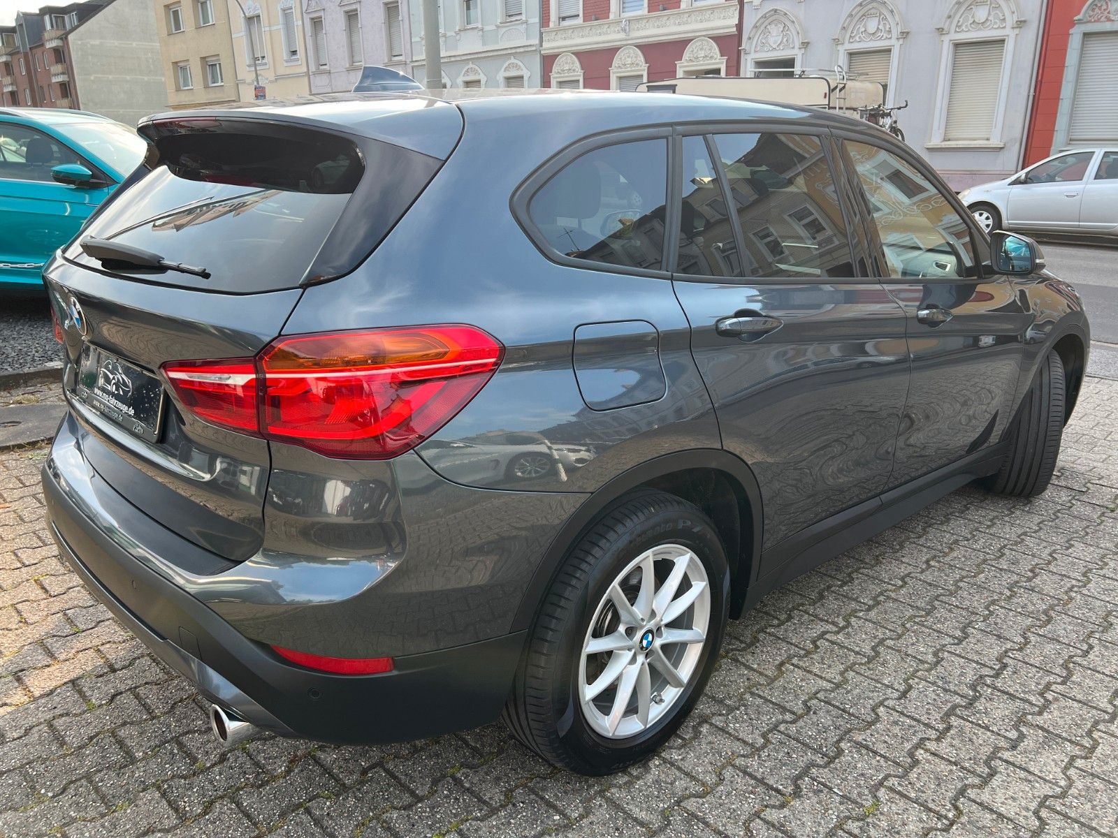Fahrzeugabbildung BMW X1 xDrive 20 d Advantage PANO NAVI AUTOMATIK
