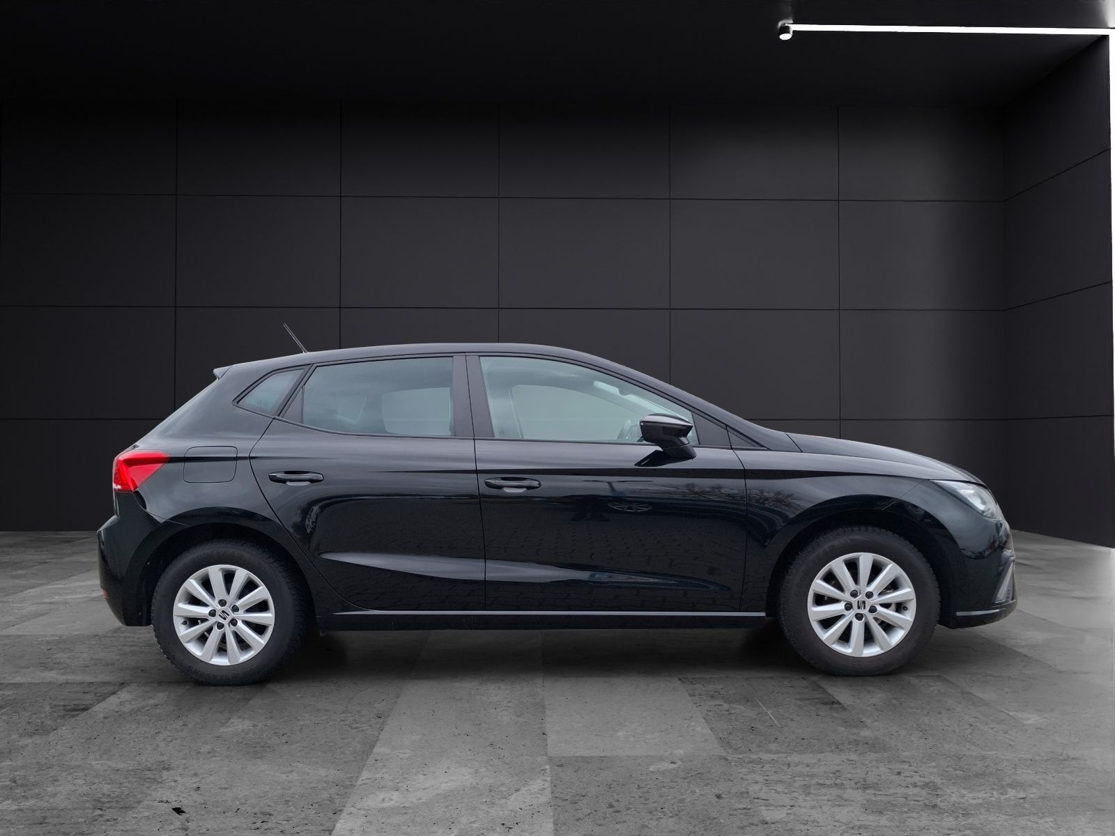 Fahrzeugabbildung SEAT Ibiza TSI Style LED Navi ACC SH LM