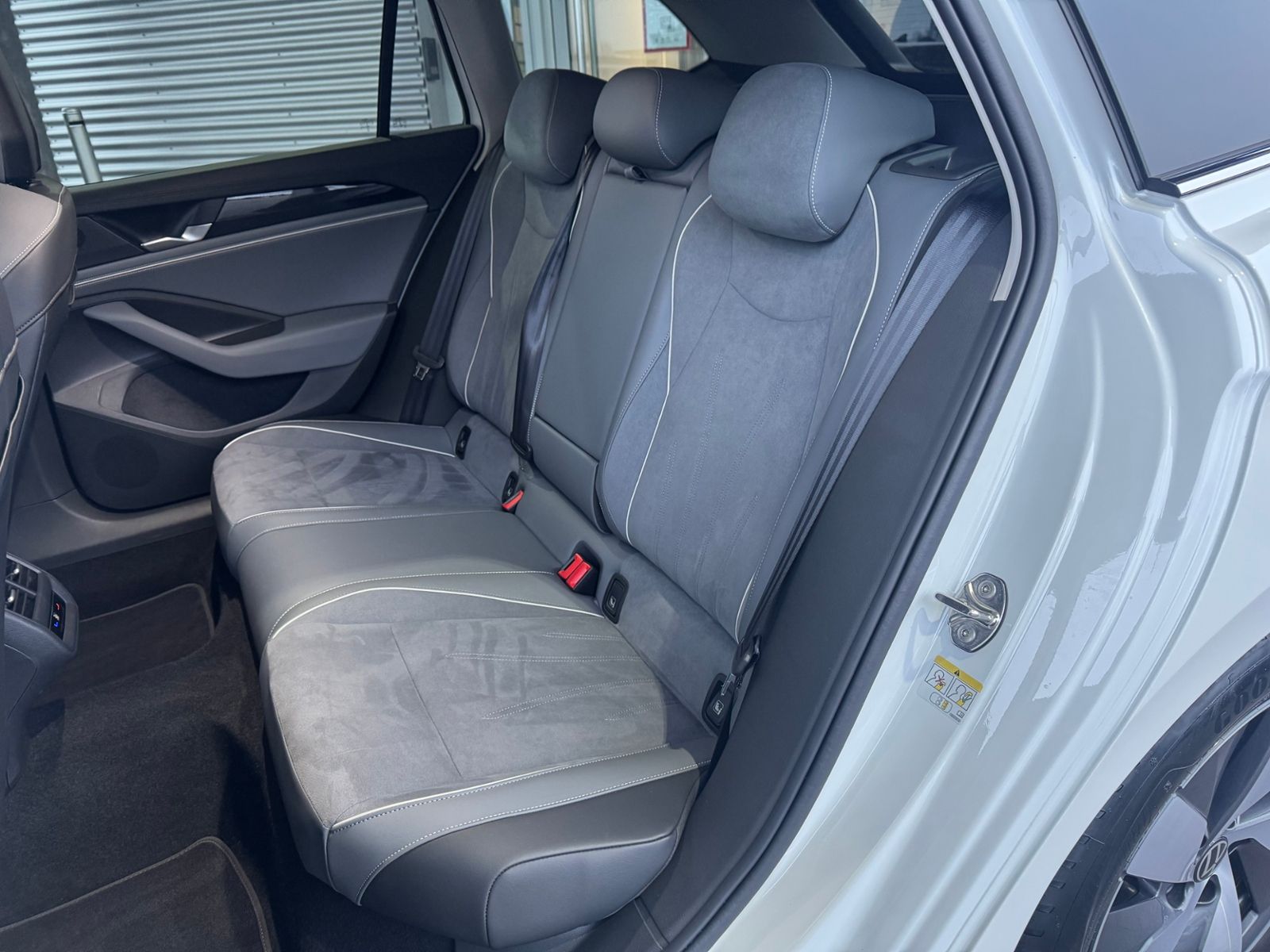 Volkswagen Passat Variant - Bild 14