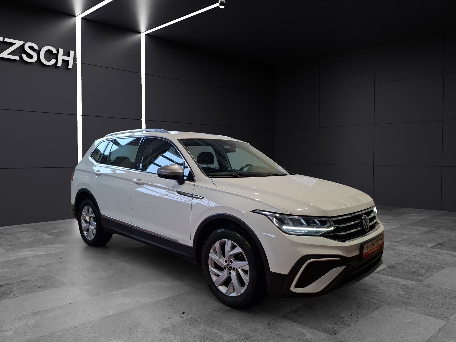 Fahrzeugabbildung Volkswagen Tiguan Allspace TSI Life LED APP AID ACC PDC SH