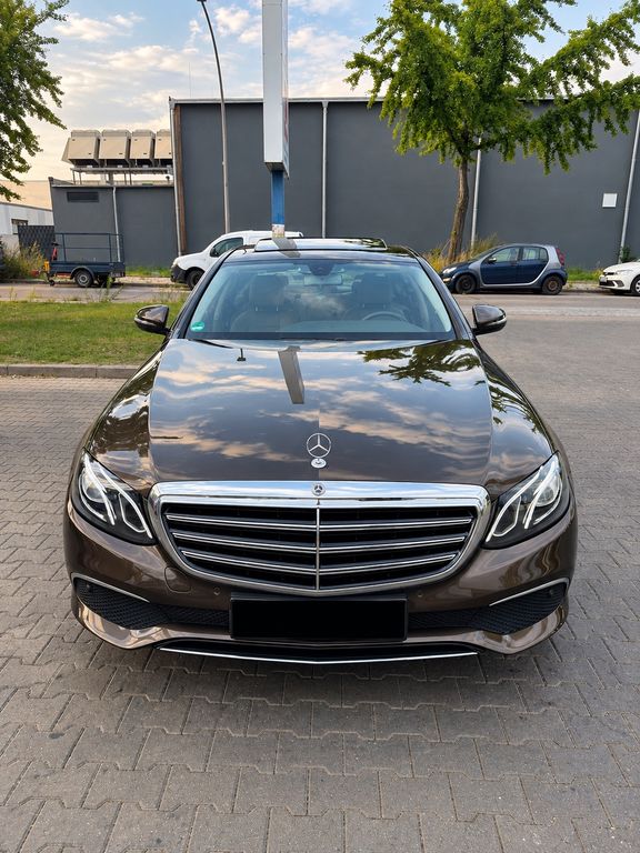 Image of Mercedes-Benz 200