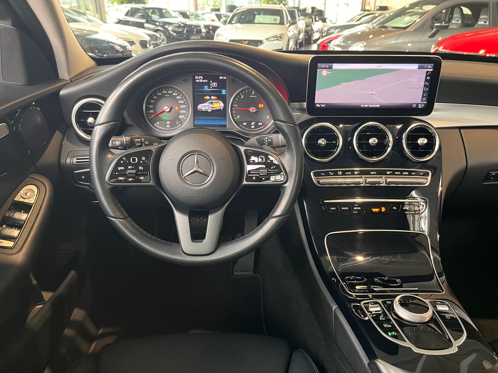 Fahrzeugabbildung Mercedes-Benz C 200 d T LEDER LED NAV SHZ PDC 18"