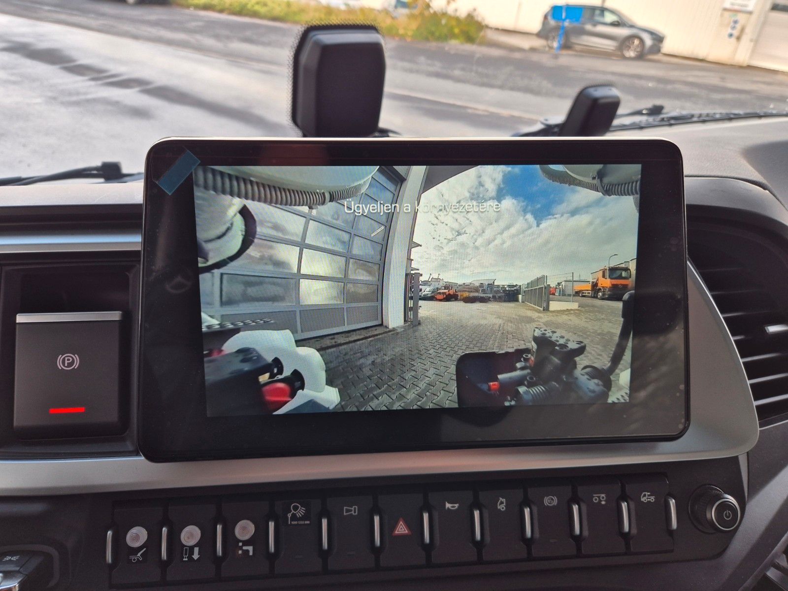 Fahrzeugabbildung Iveco AS280X58Y/ PS ON Meiller AK 16. T Funk AHK Cam