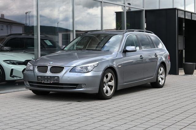 BMW 530d Touring °AHK°AKTIVLENK.°DYNAMIC-DR.°KOMF.SI