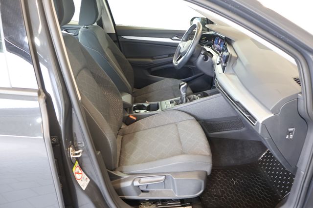 Volkswagen Golf VIII 2.0 TDI Life AID+LED+CARPLAY+AMBIENT