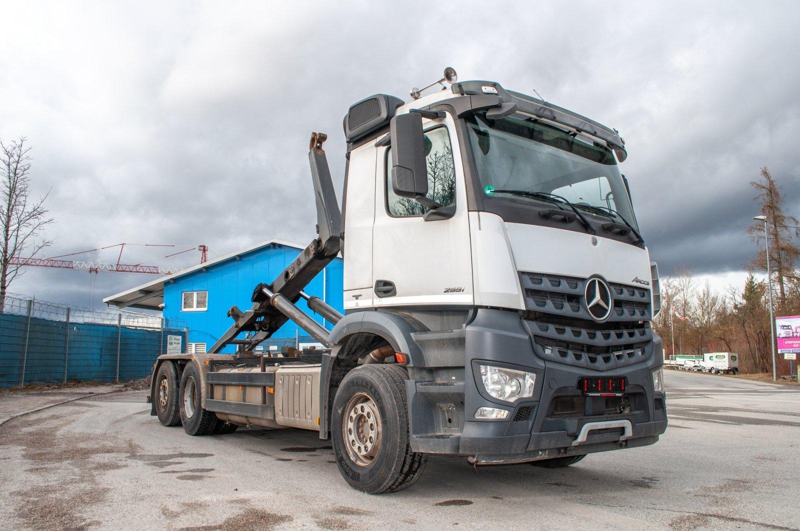 Mercedes-Benz Arocs 2651L 6x2 Meiller 20.65