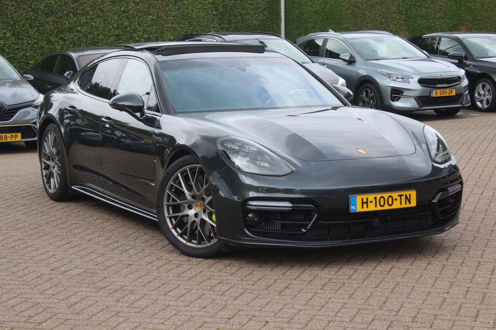 Porsche Panamera 4.0 Turbo S E-Hybrid / Panoramadak / 36
