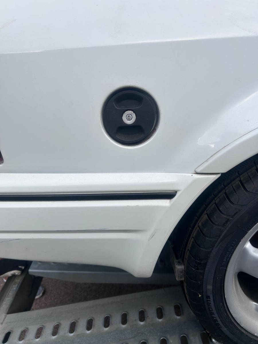 Ford Escort Cabrio Mk 4 "All White" Sonderedition 