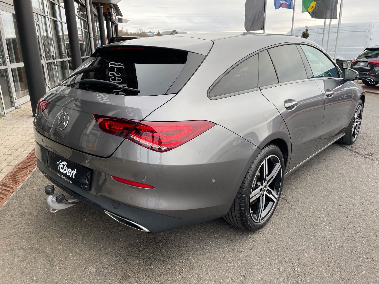 Fahrzeugabbildung Mercedes-Benz CLA 200 d SB Night+Pano+AHK+MBUX+R-Kamera+Leder