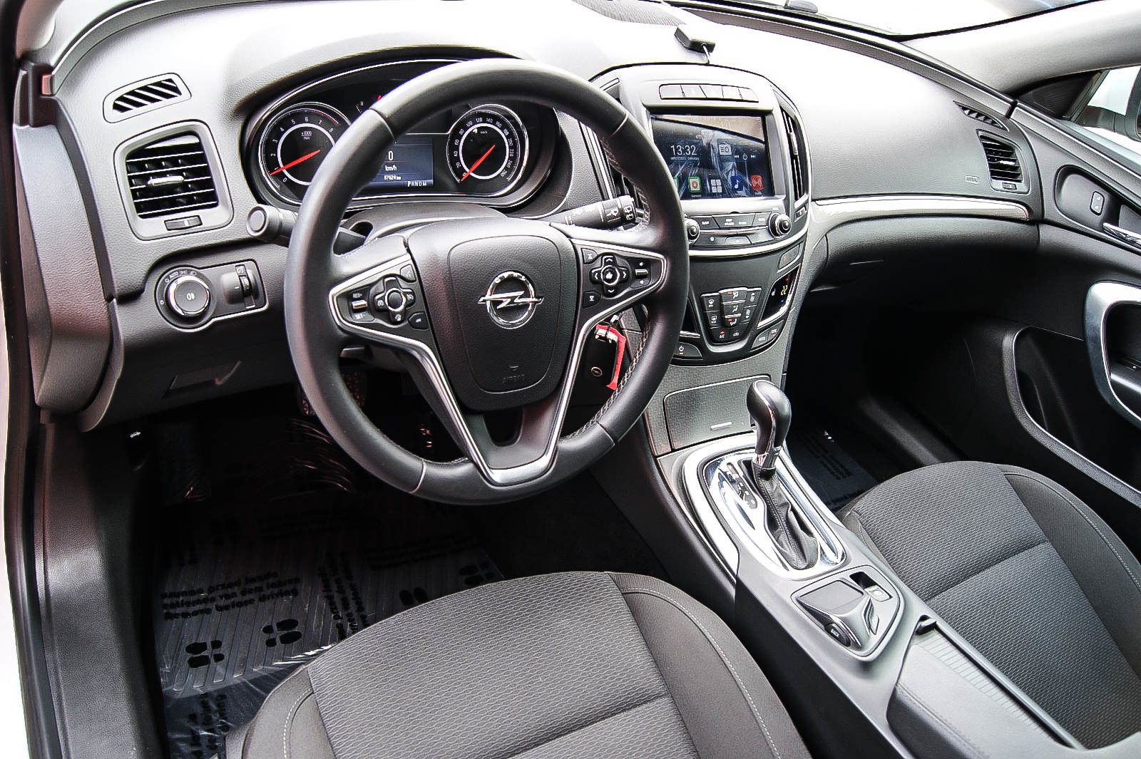 Fahrzeugabbildung Opel Insignia Lim 1.6T Auto XENON NAVI KAMERA 2.HAND