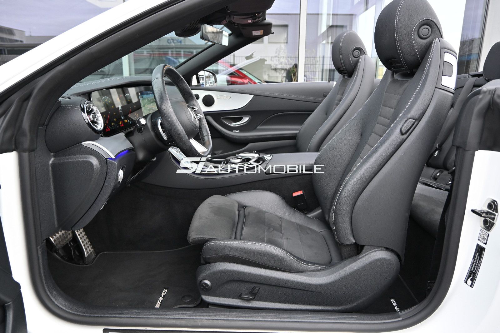 Fahrzeugabbildung Mercedes-Benz E 220 d Cabrio 2x AMG °ACC°STANDHEIZUNG°8-FACH°