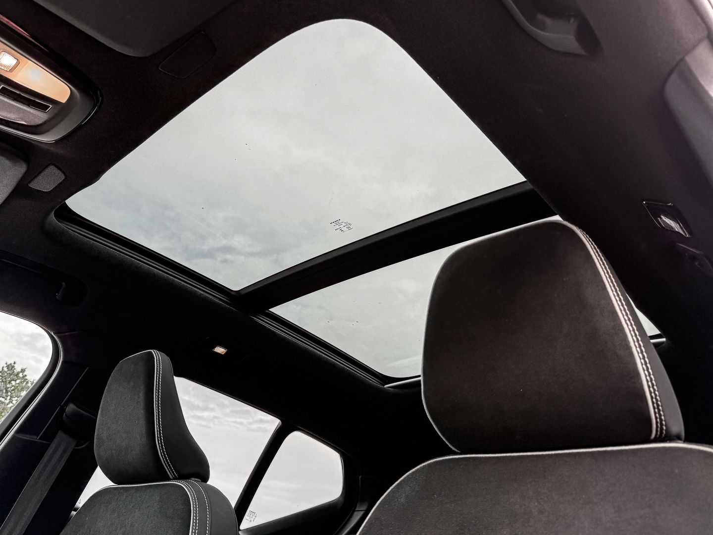 Volvo XC40 B3 B Ultra Black Edition 2WD StandHZG AHK M foto 16