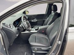 Fahrzeugabbildung Mercedes-Benz B 200 7G-TRONIC AMG LINE KAMERA MULTIBEAM WIDE