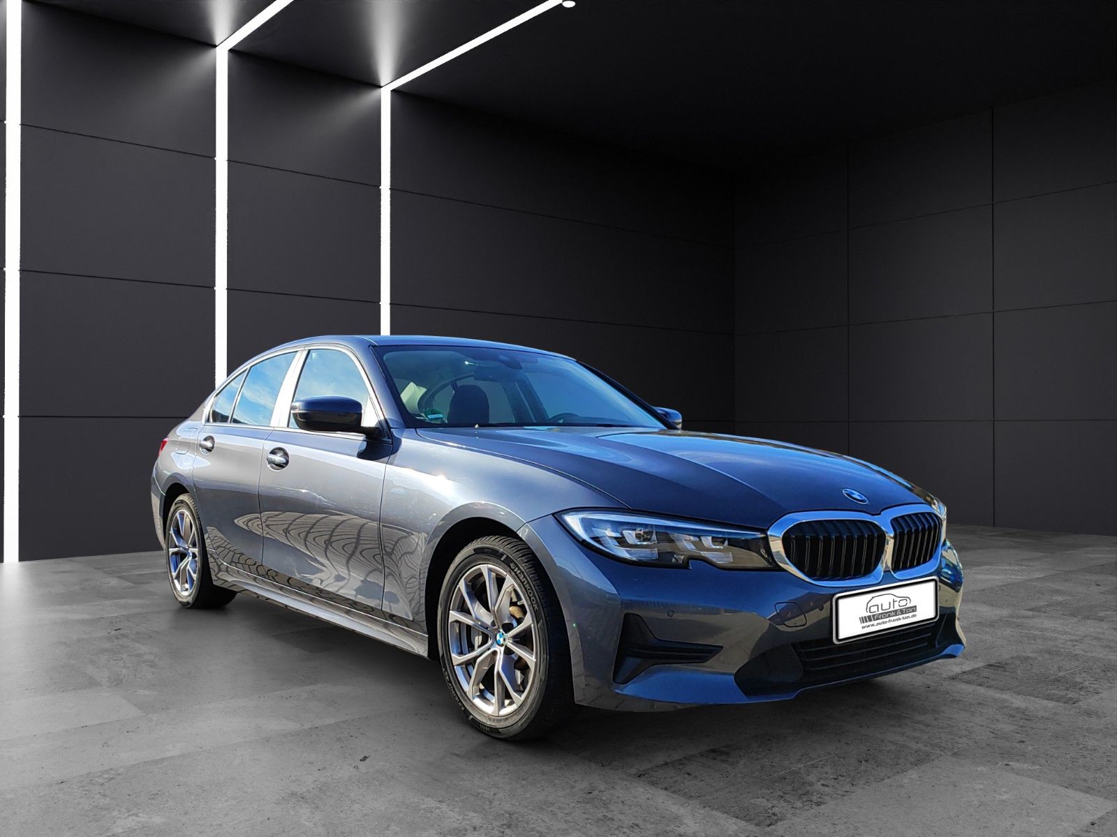 Fahrzeugabbildung BMW 330 e Advantage*LED*Apple CarPlay*SitzHZ*Temp*