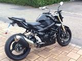Suzuki GSR 750