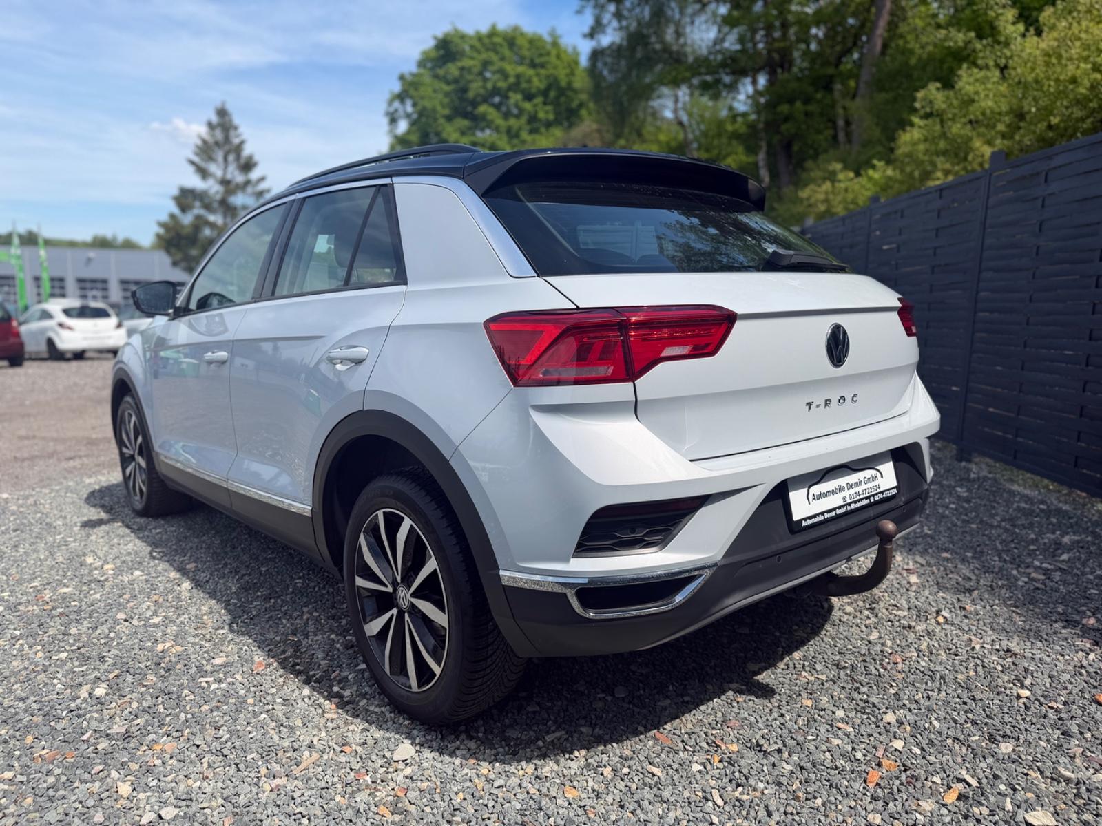 Volkswagen T-Roc Style/PANO/AHK/NAVI/BT/SHA/SHZ/