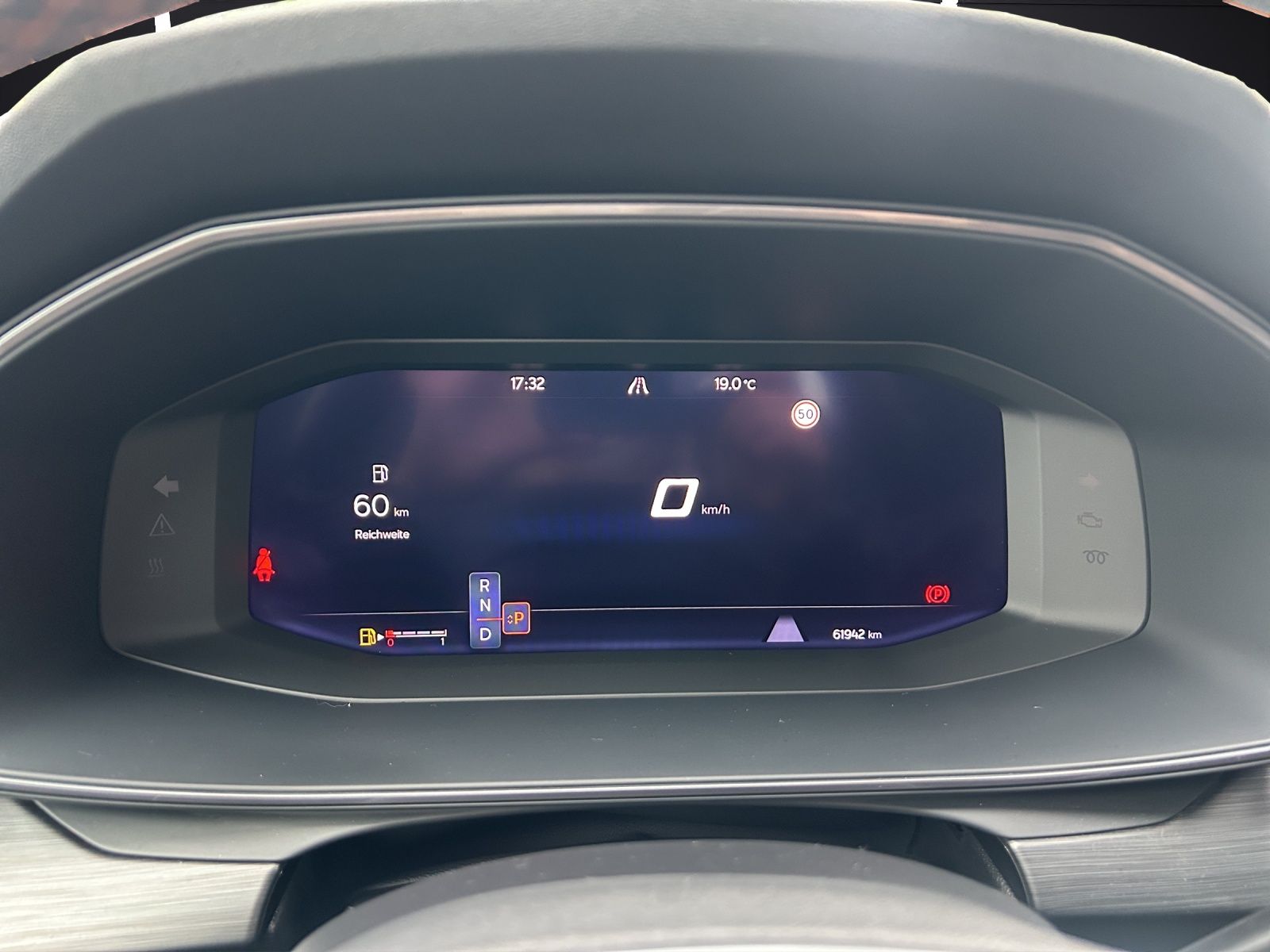Fahrzeugabbildung CUPRA Formentor DSG LED Navi ACC AHK PANO RFK Virtual