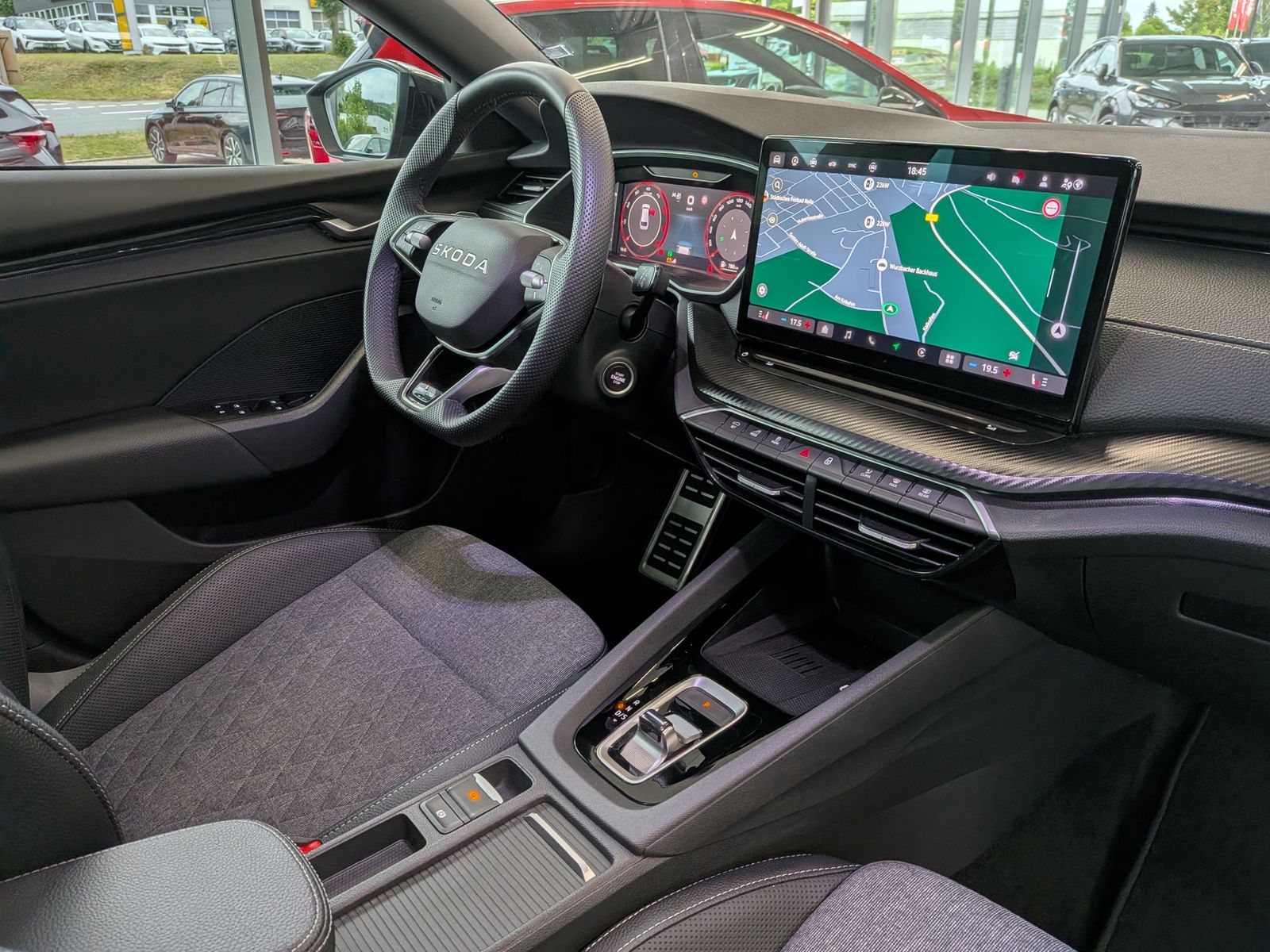 Fahrzeugabbildung SKODA Octavia 2.0TDI Sportline Matrix Canton Pano ACC