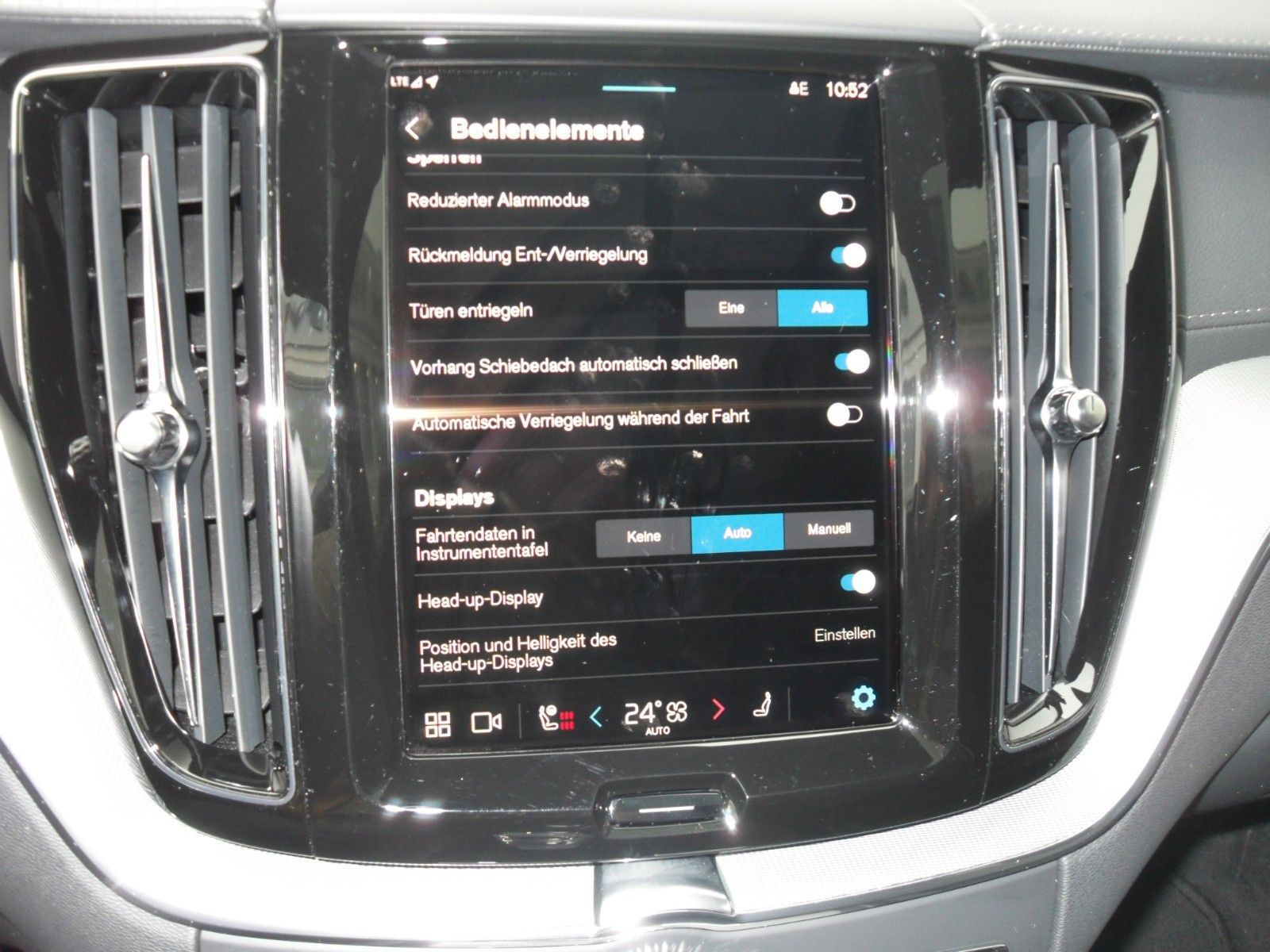 Fahrzeugabbildung Volvo XC 60 B5 Ultra Black Edition AWD |