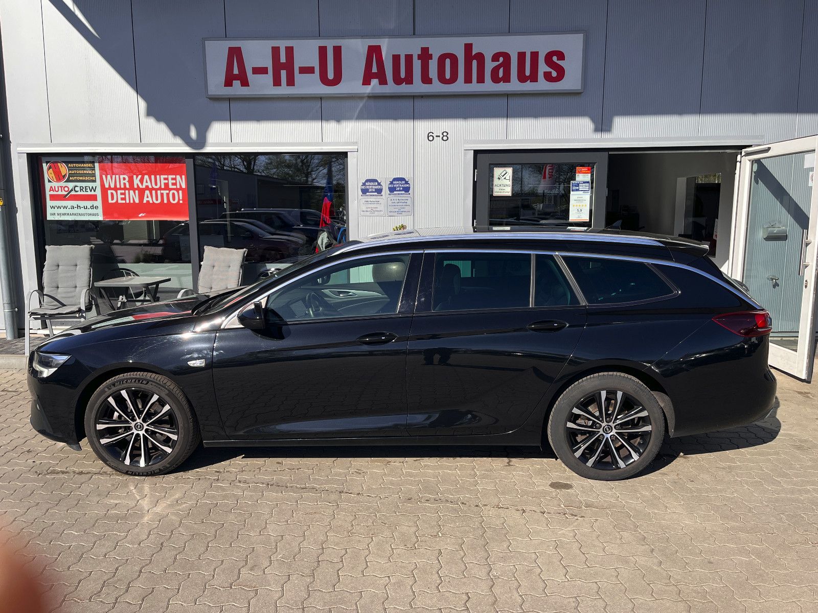 Fahrzeugabbildung Opel Insignia B Sports Tourer Elegance 2.0 Turbo Aut.
