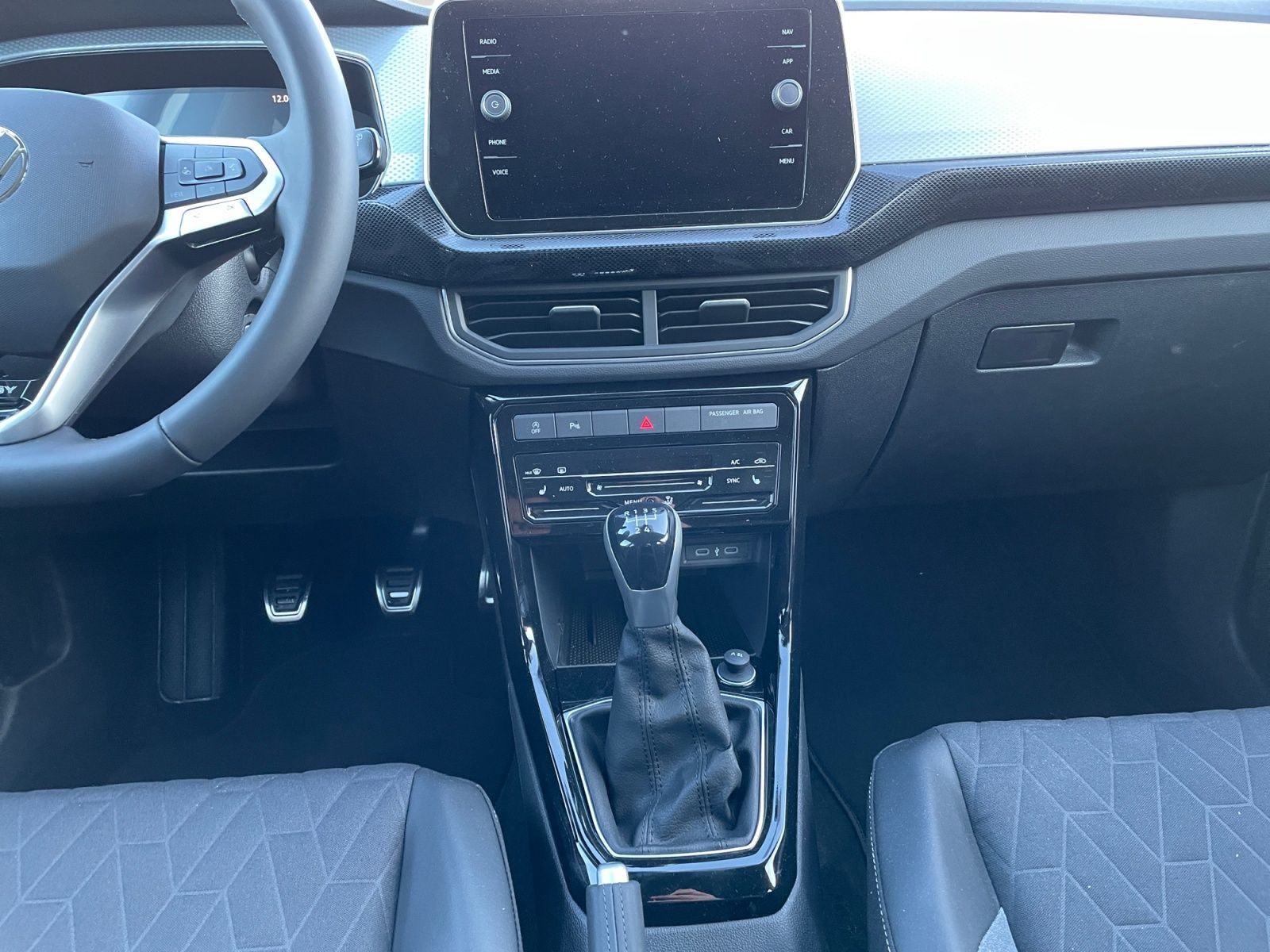 Volkswagen T-Cross - Bild 12