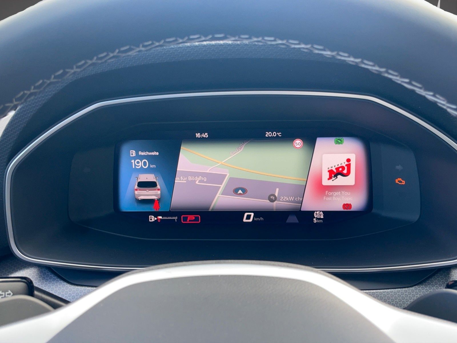 Fahrzeugabbildung SEAT Leon Sportstourer 1.5 eTSI DSG NAVI/LED/ACC/RFK