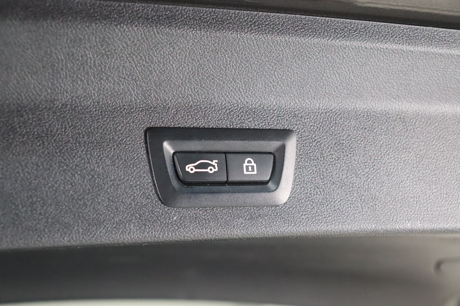 Fahrzeugabbildung BMW X3 xDrive 30 d M Sport Edition * Leder * HUD