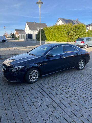 MERCEDES-BENZ CLA 220 d DCT -