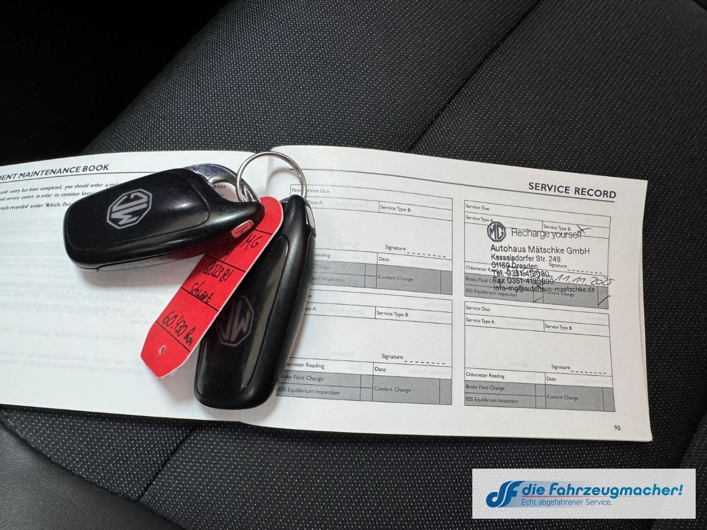 Fahrzeugabbildung MG MG4 Luxury Elektromotor 150 kW Digitales Cockpit