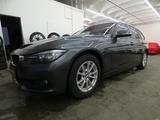 BMW 320 i Touring Advantage*NAVI*PDC*SITZHEIZUNG - BMW 320 mit Benzin-Antrieb: Kombi, Automatik