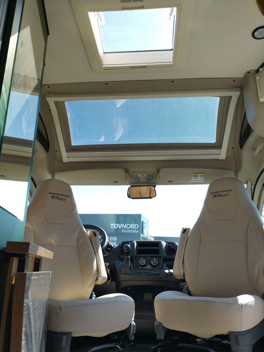 Fahrzeugabbildung Karmann Dexter DE 600 Markise, Captain-Chair-Sitze