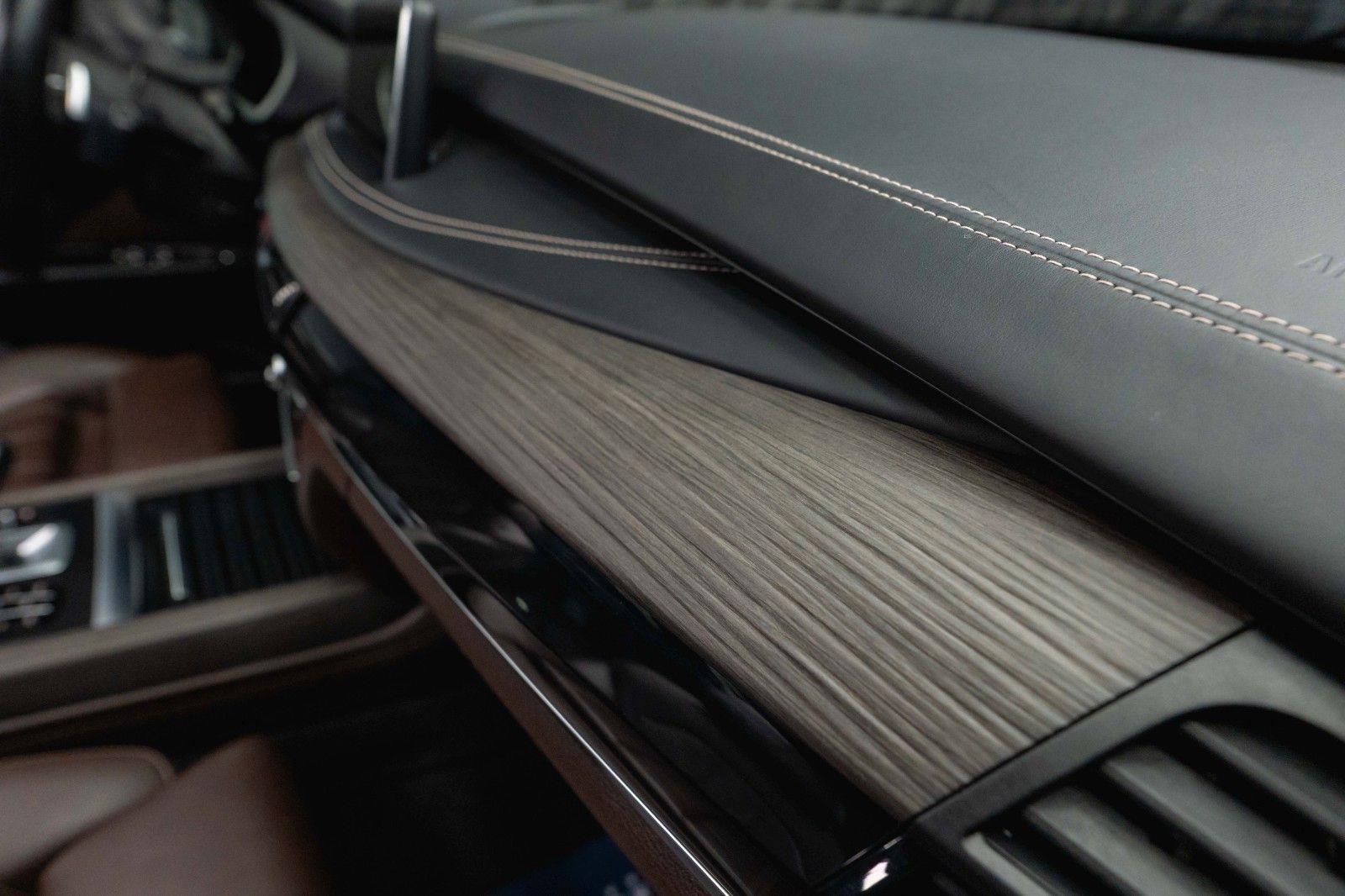 Fahrzeugabbildung BMW X5 M50d Performance *Pano*CarPlay*DAB*360°*  19%