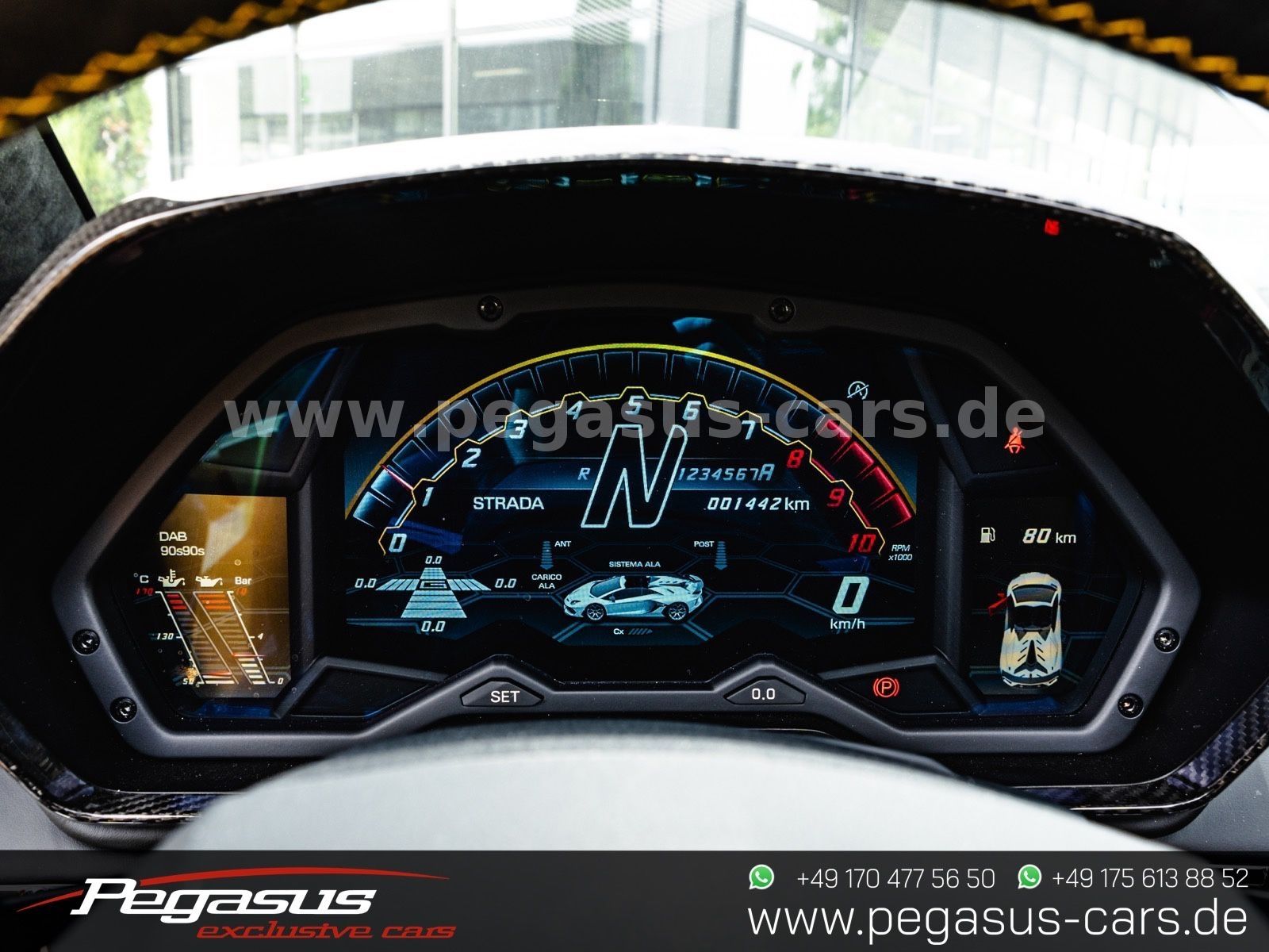 LAMBORGHINI Aventador - 46