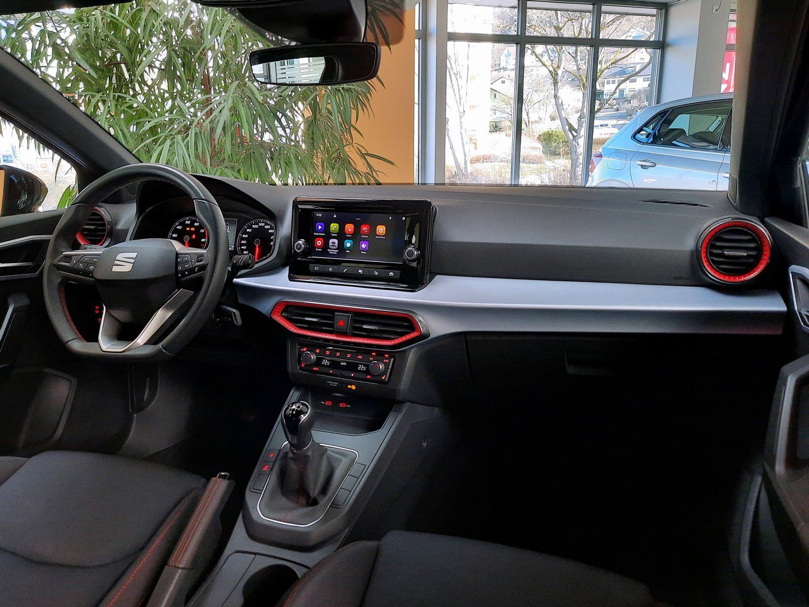 Fahrzeugabbildung SEAT Ibiza FR *LED*Einparkh.*Sitzhzg.*AppConnect*
