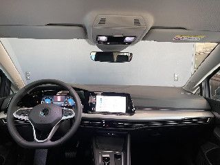 Fahrzeugabbildung Volkswagen Golf VIII Life eTSI DSG Navi LED