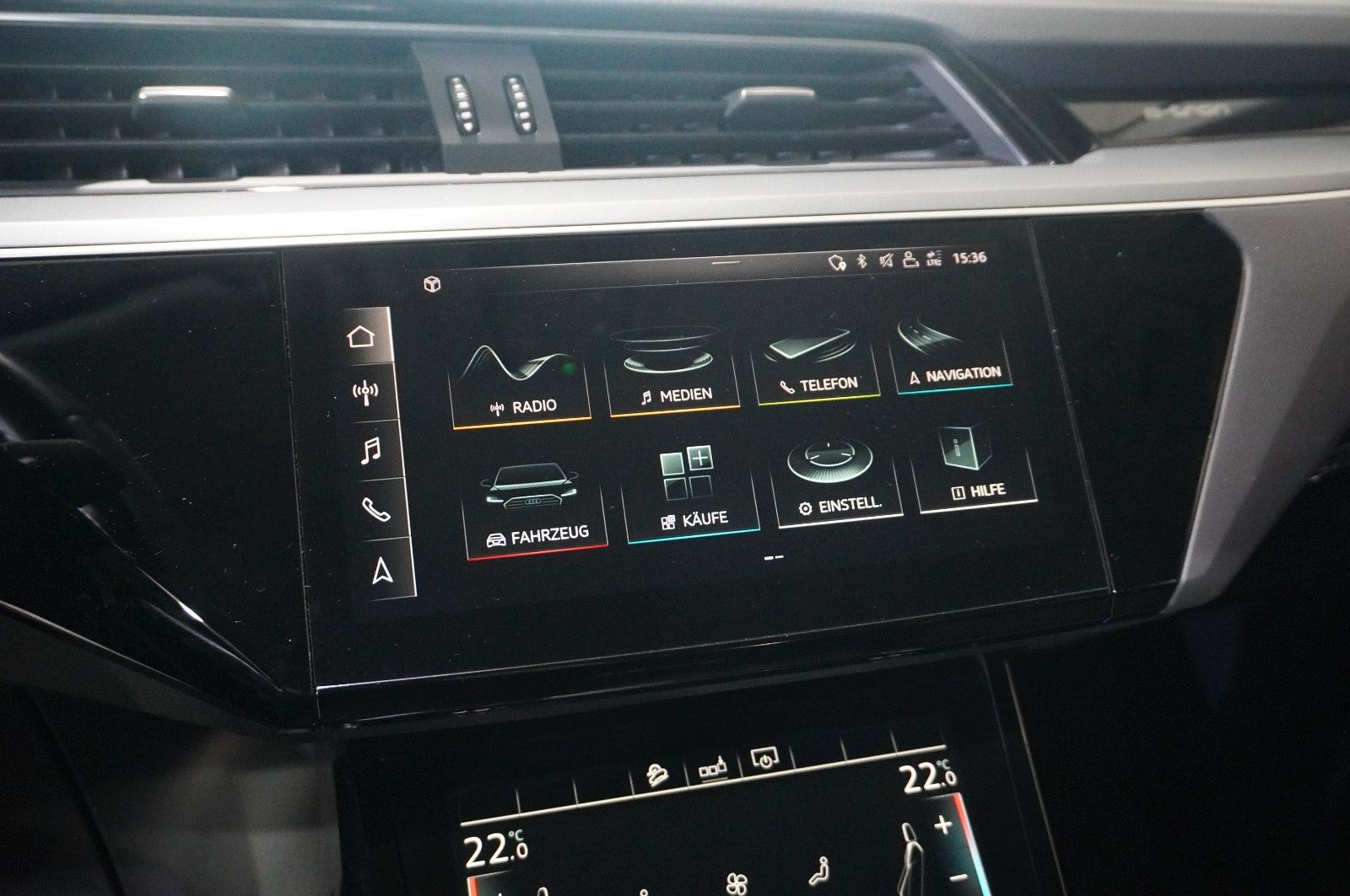 Fahrzeugabbildung Audi e-tron 50 quattro ADVANCED NAVI/LED/SPORT/SH/DAB
