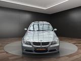 BMW 325 Baureihe 3 Lim. 325i*TÜV NEU*AUTOMATIK*SHZ* - BMW 325 aus 2005: 325i