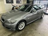 BMW 320i Touring Automatik+AHK+Navi+Pano+SHZ+PDC+16" - gebrauchte BMW 320 aus dem Jahr 2011