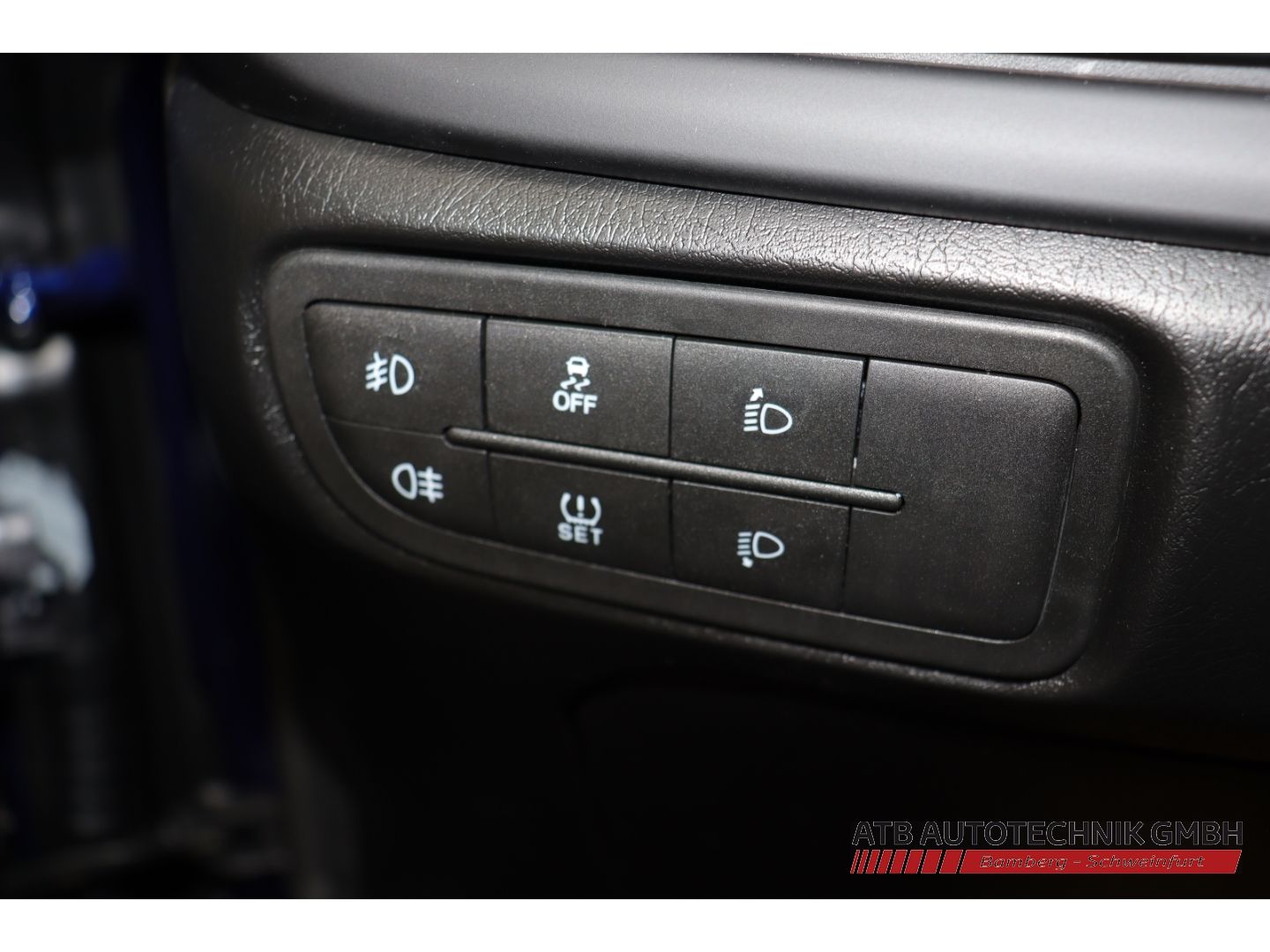 Fahrzeugabbildung Fiat Tipo Urban Sedan 1,6l Diesel 130 PS